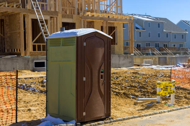 Porta potty delivery and setup in East Pasadena, CA